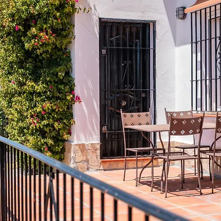 Mimosa Villa *